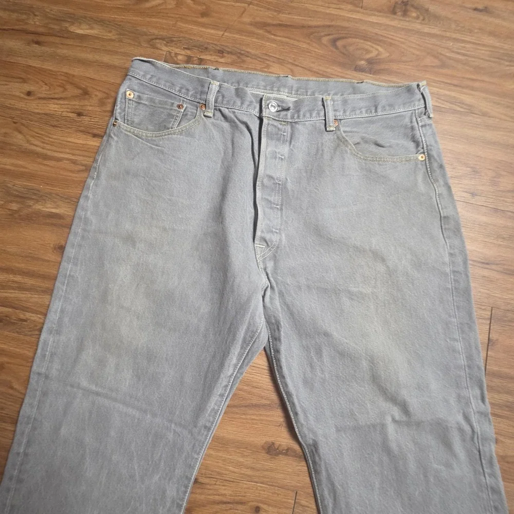 Levi's 501 Original Fit Jeans Straight Leg Button Fly Mens 40x30 Denim Skater